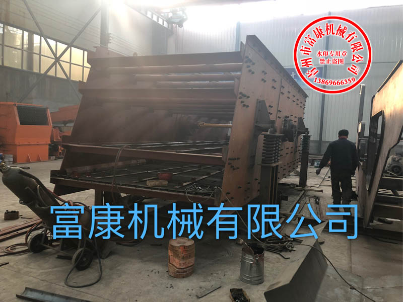 移動破碎站生產(chǎn)廠家 移動破碎站生產(chǎn)廠家