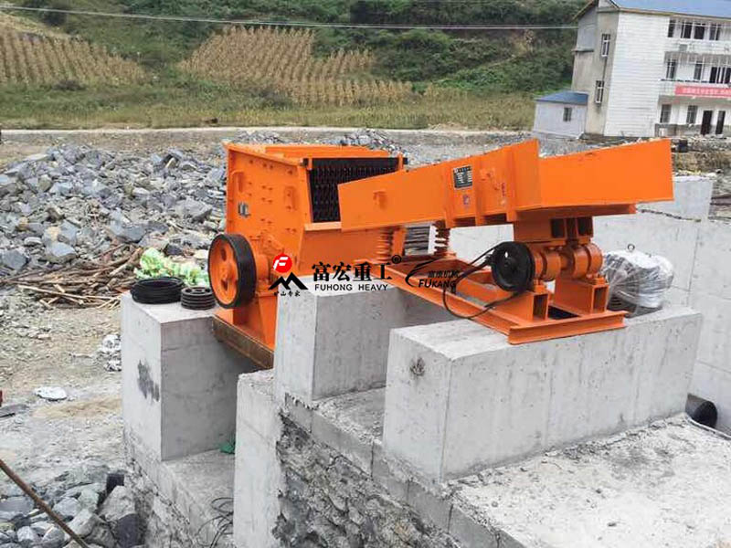 簡(jiǎn)易移動(dòng)破碎站