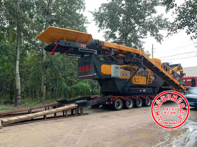 履帶式移動(dòng)破碎站廠家